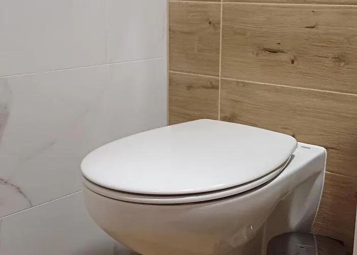 West Harbor Апартаменты